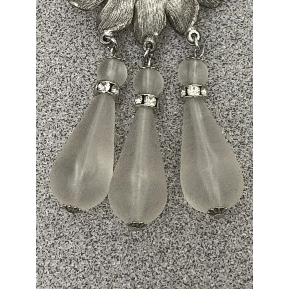 Vintage Daisy Silver Brooch Costume Jewelry  Lucite & Rhinestones Dangles, Craft